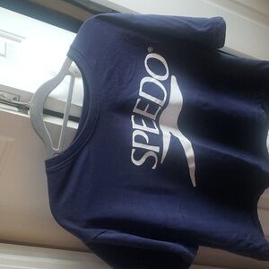 EUC  Speedo Woman's SzM crop top